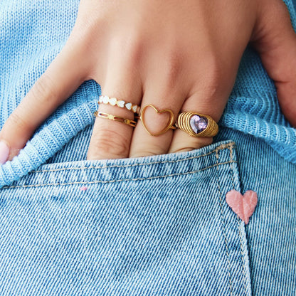 Stainless steel adjustable ring with heart – gold