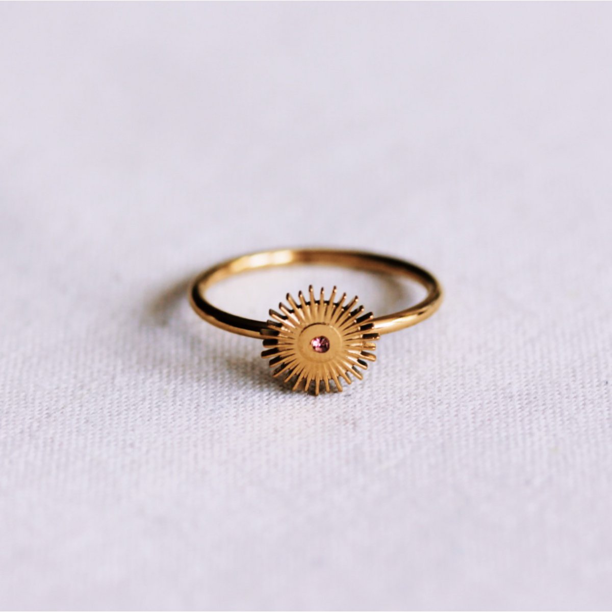 Minimalist ring with sun and crystal stone - pink