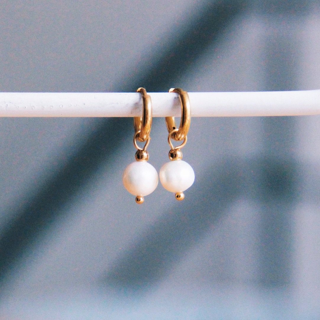 SS350 -  Stainless steel creole with freshwater pearl drop - gold