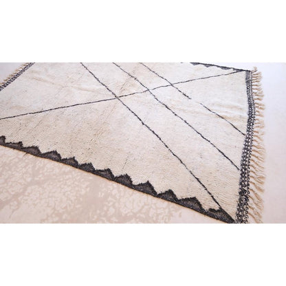 Pure wool Moroccan Berber rug 168 x 261 cm