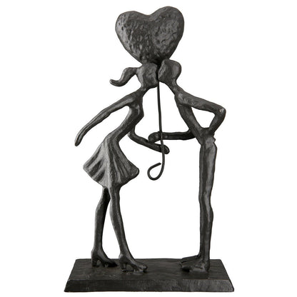 Iron design sculpture "Lovers"