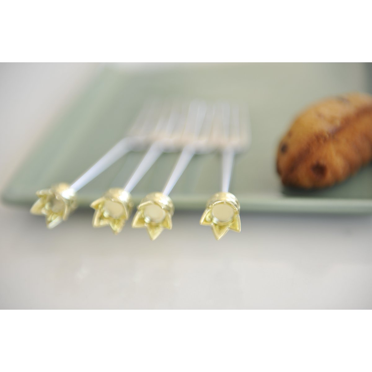 GOLDEN CROWN CAKE FORK - SET OF 4