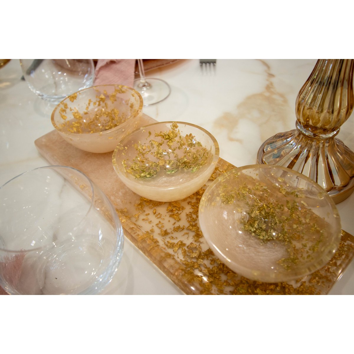 Aperitif set of 3 cups on a glitter resin tray