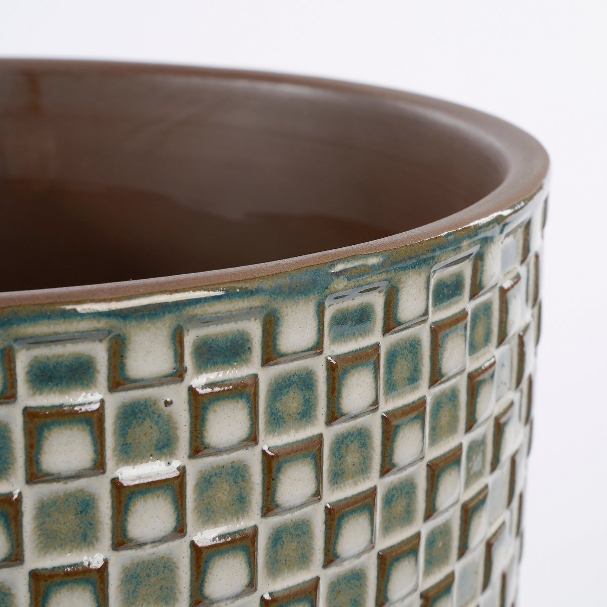 Flowerpot inside Daan Wit
