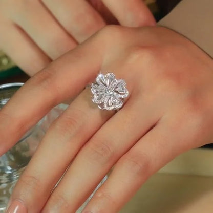 Dazzling Turning Four Leaf Clover Jewelry Set