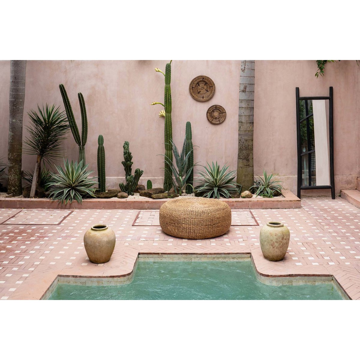 The Hyacinth Pouffe - Natural - M