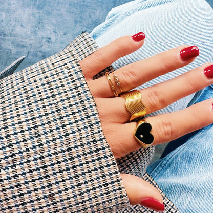 Ring with square crystal stone - red