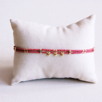 Double miyuki bracelet with 3 mini hearts - magenta