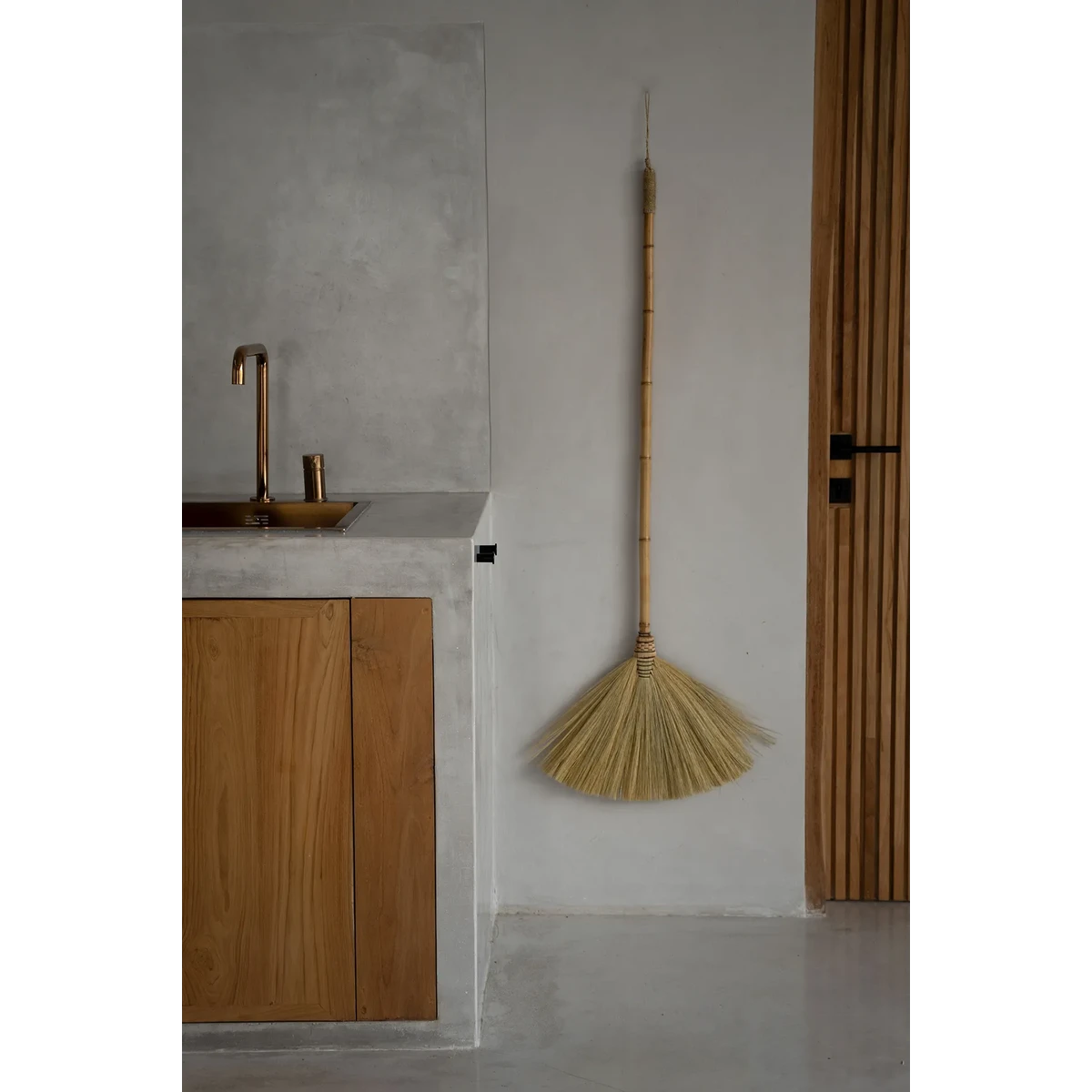 The Big Broom - Natural