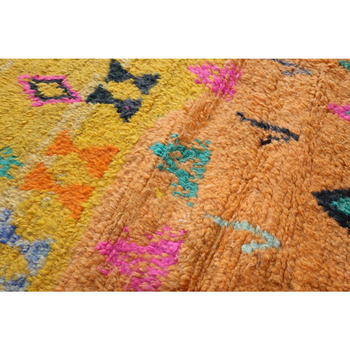 Pure wool Moroccan Berber rug173 x 274 cm