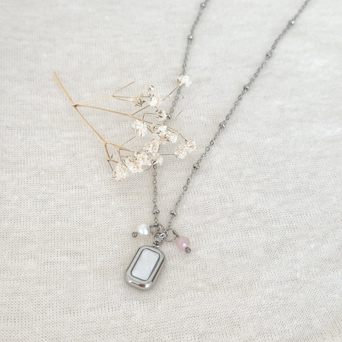 Schelp, Pearl & Jade Necklace - Silver