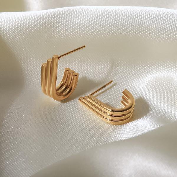 Minimalist U Shape Gold Ear Studs