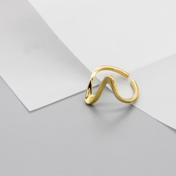 Minimalism geometric ECG heartbeat ring