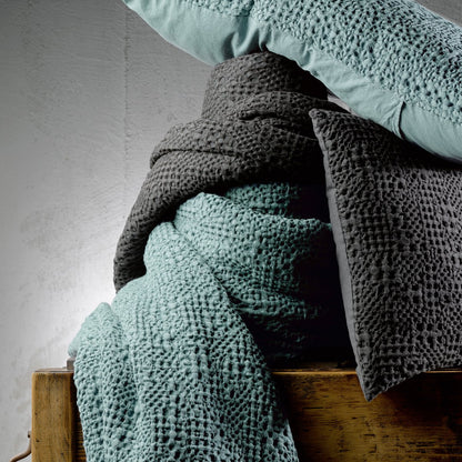 Stonewashed throw Tana Verdigris 180 x 260