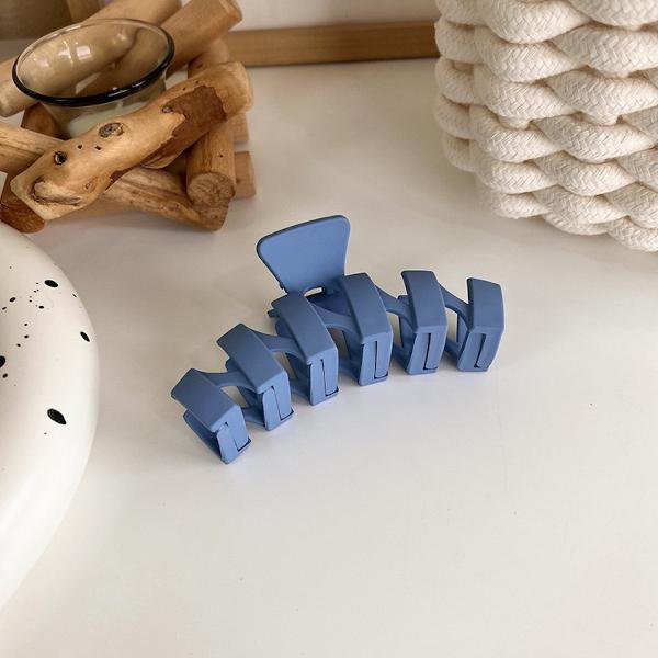 Minimalist Blue Color Tone Claw Hair Clips