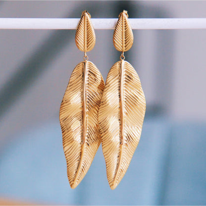 Statement earrings leaf