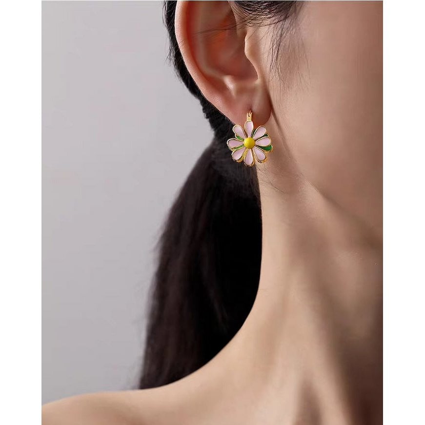 Twin Daisy Bloom Earrings