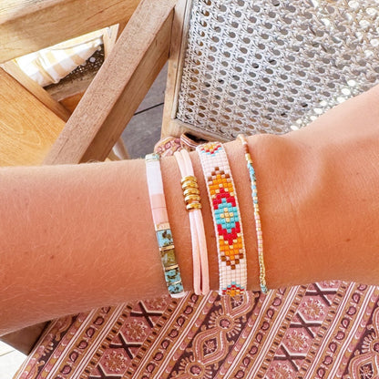 Satin bracelet with rings - salmon/gold