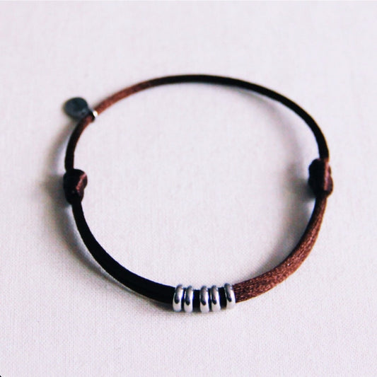 Satin bracelet with rings – dark brown/silver