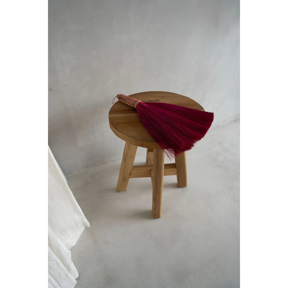 The Sweeping Brush - Pink