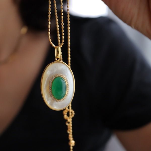 Royal Green Onyx MOP Oval Pendant Necklace