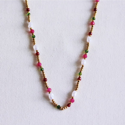 Beaded necklace with pearls and facets - green/fuchsia/red