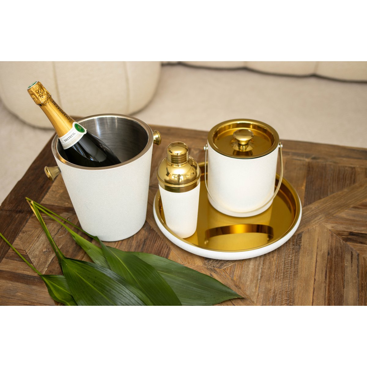 Ecru and golden round tray 32.5x32.5x4.5cm