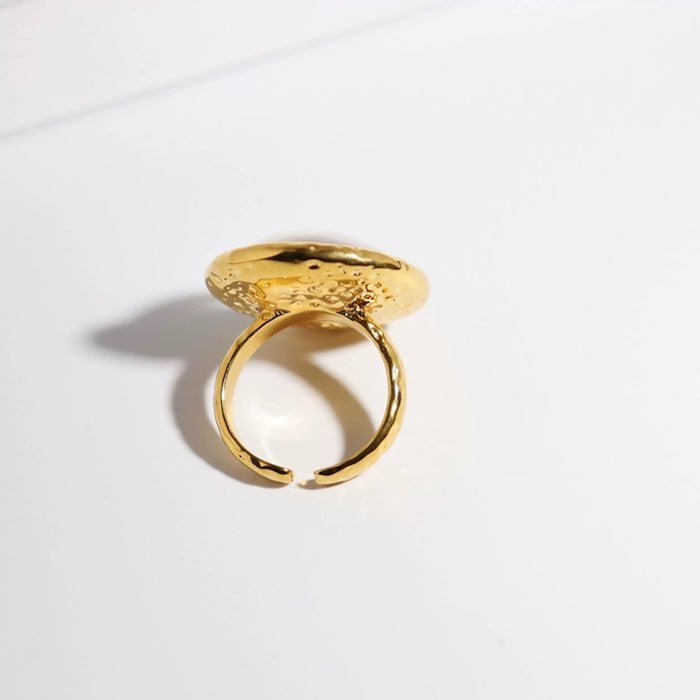 Vintage Mother of Pearl Dome Ring