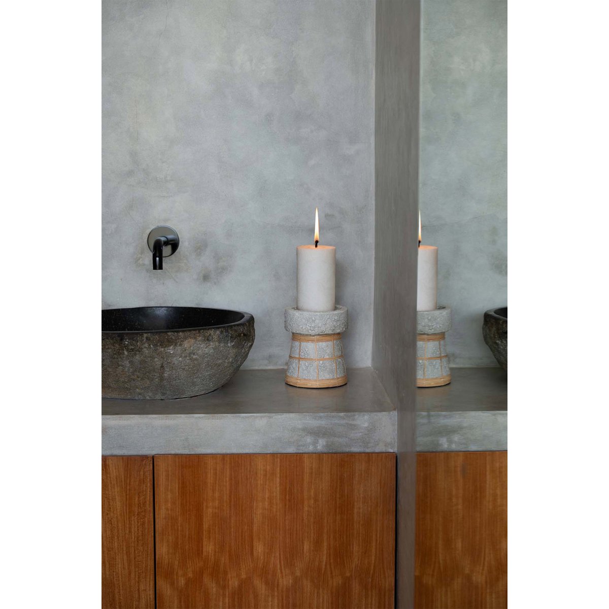 The Serene Candle Holder - Concrete Natural - M