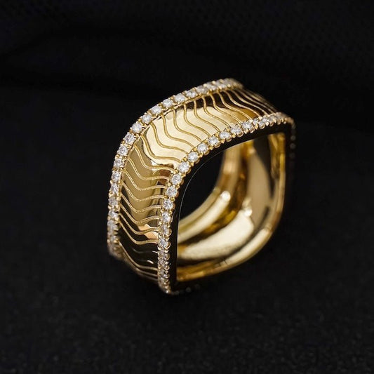 Luxurious Accordion Folds Textured Ring