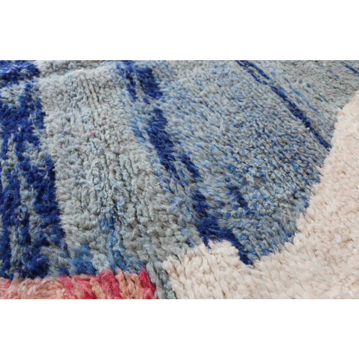 Pure wool Moroccan Berber rug 160 x 230 cm