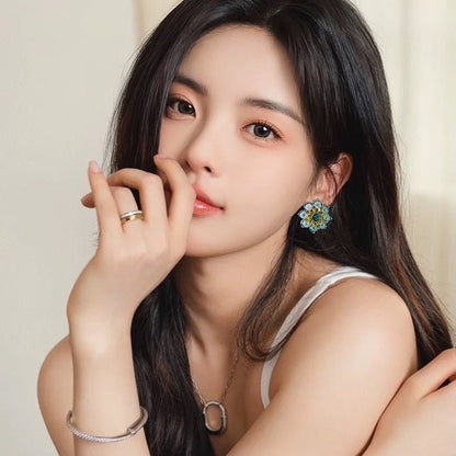 Sparkling Blue Daisy Flower Earrings