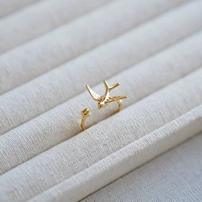 Artistic Swallow Bird Ring