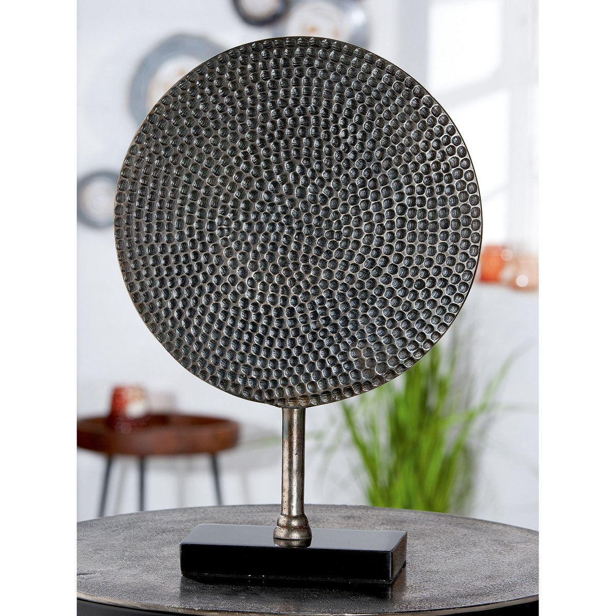 Aluminum sculpture "Round" antique