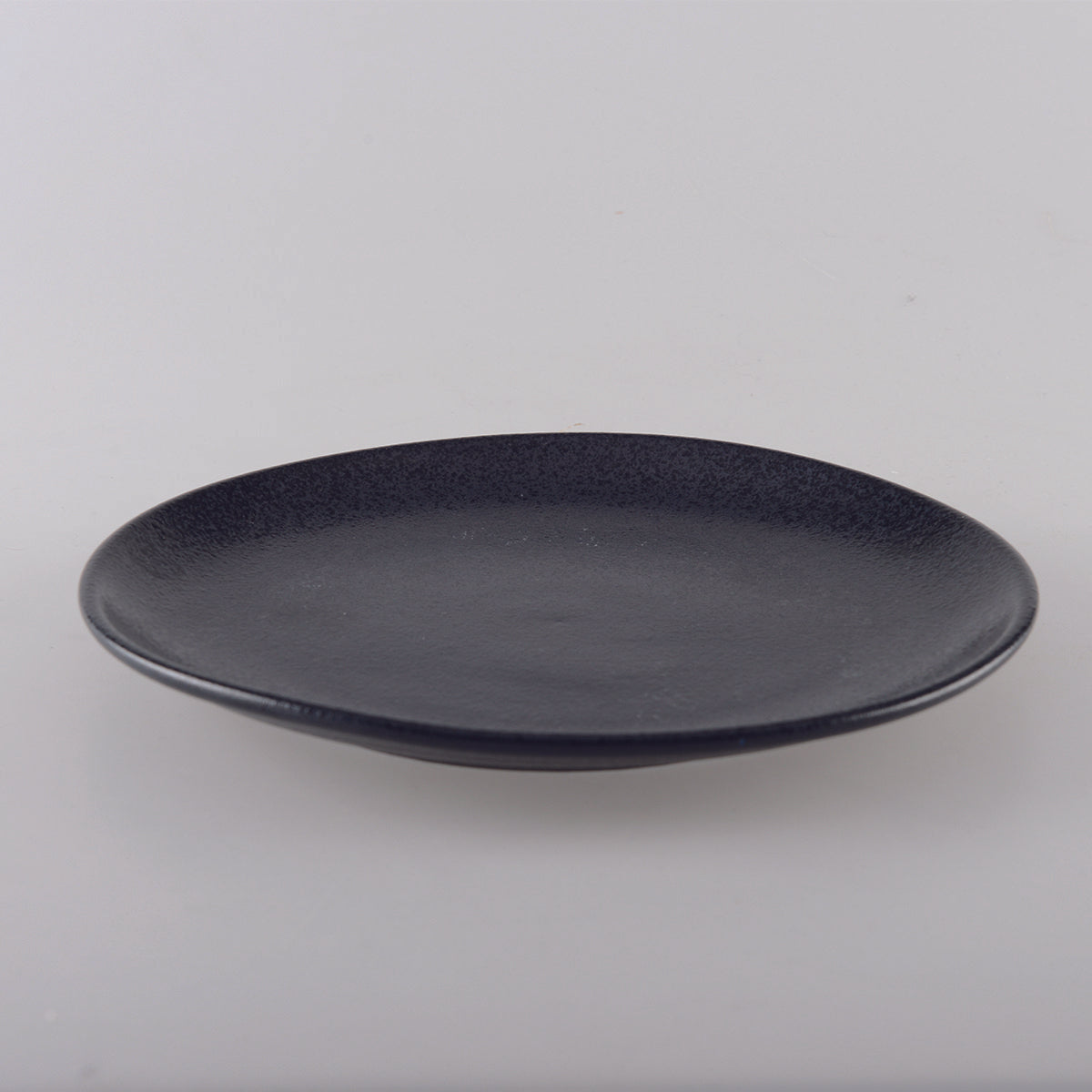 BLACK DESSERT PLATE WITH GLOW 21CM