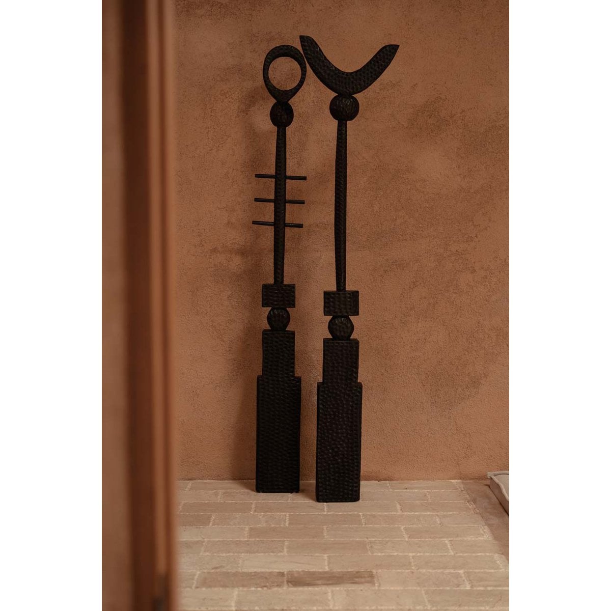 The Totema Pillar - Black