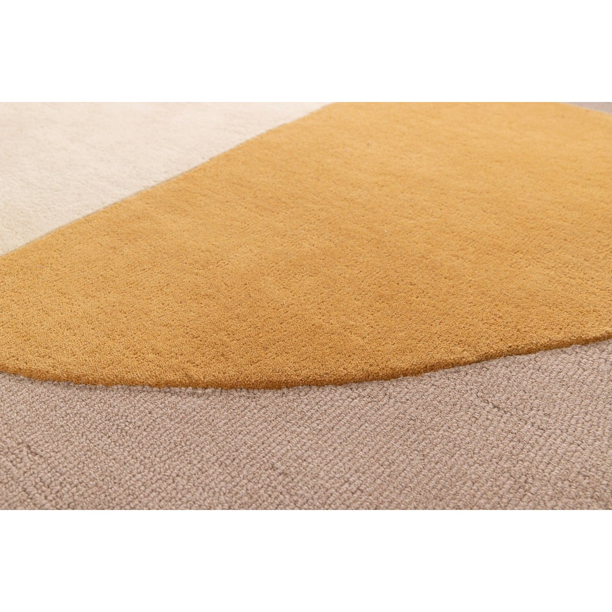 Trendy and luxurious wool rug FORM