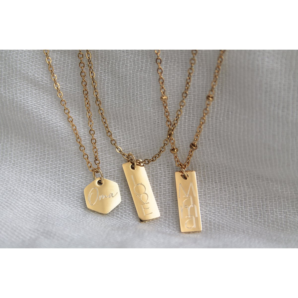 Necklace LOVE Engraving Plate - Gold