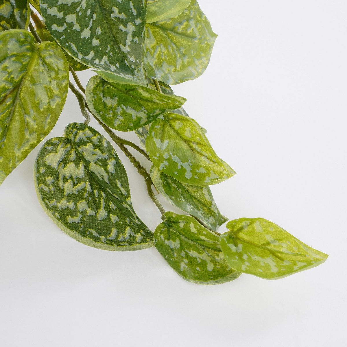 Artificial hanging plant Scindapsus Green