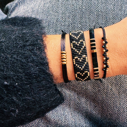 Satin bracelet with rings – dark blue/gold