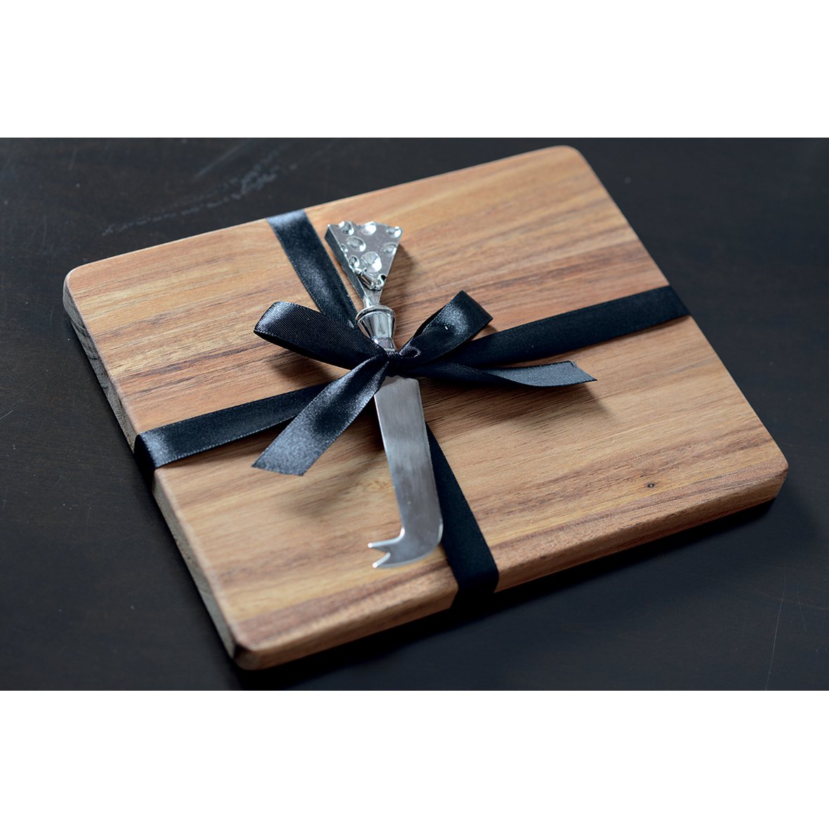 Acacia cheese tray with cheese design knife