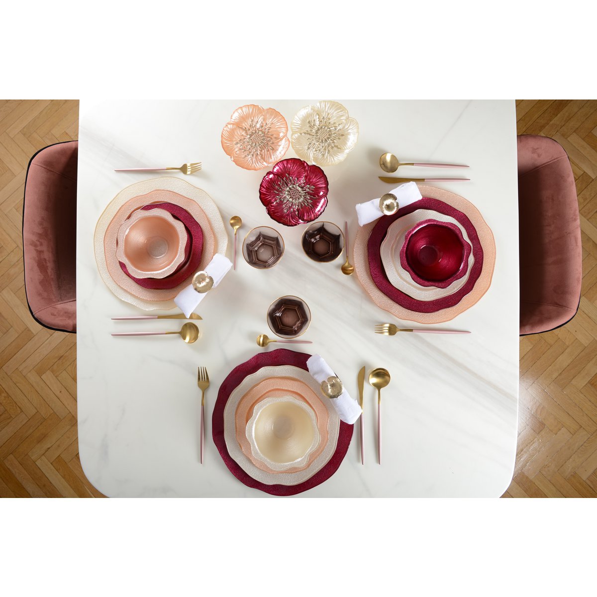 Fushia presentation plate