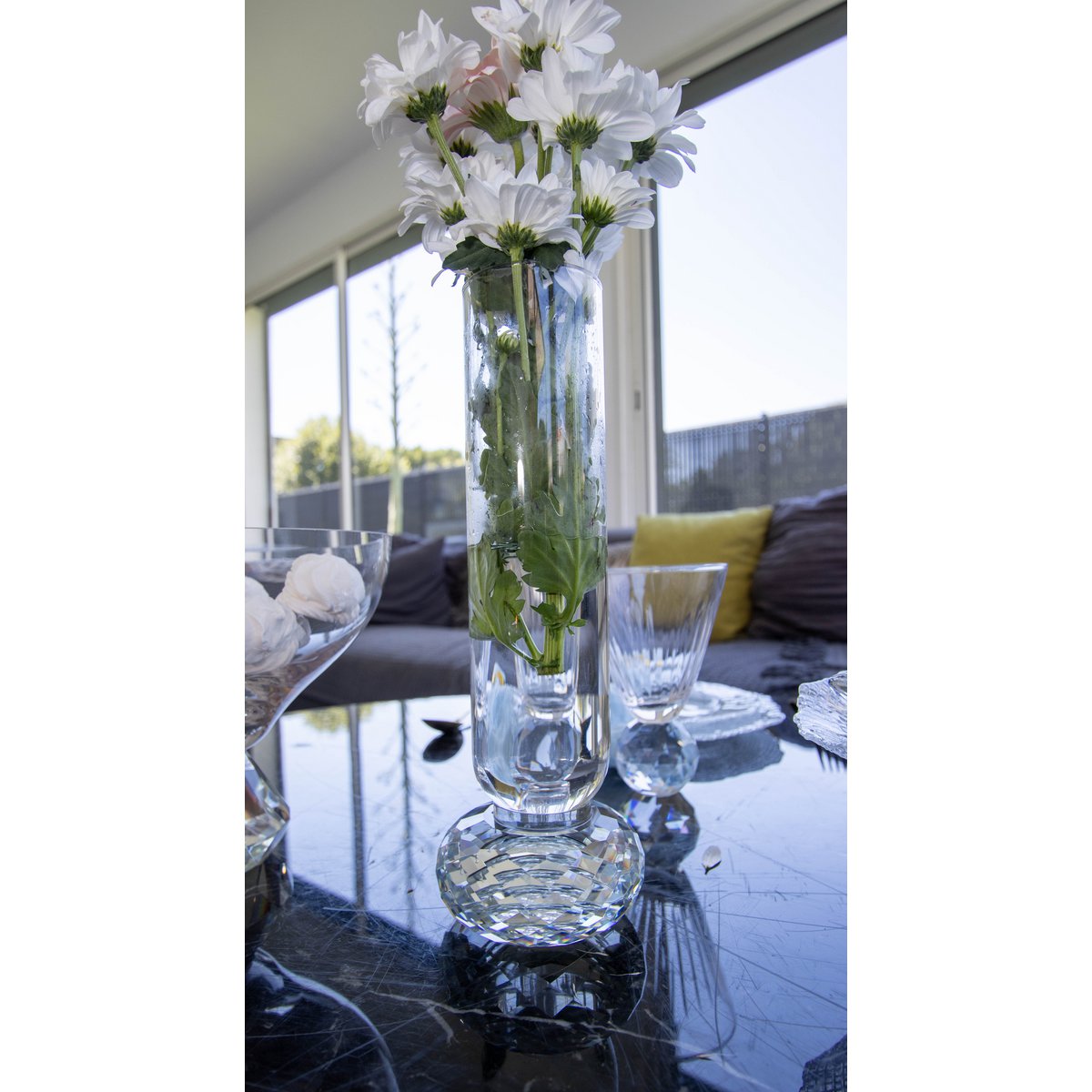 Vase foot diamond in glass 10x10x29.5cm