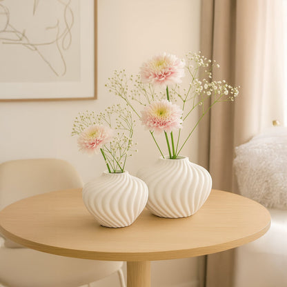 Round white vase whipped cream in polyresine 30x30x22cm