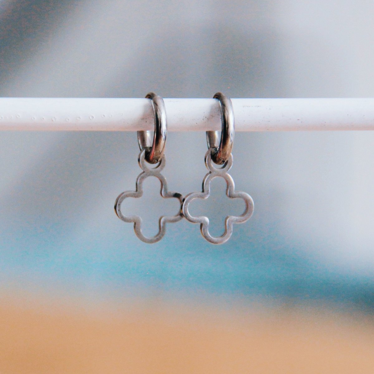 Stainless steel earrings with open clover - silver