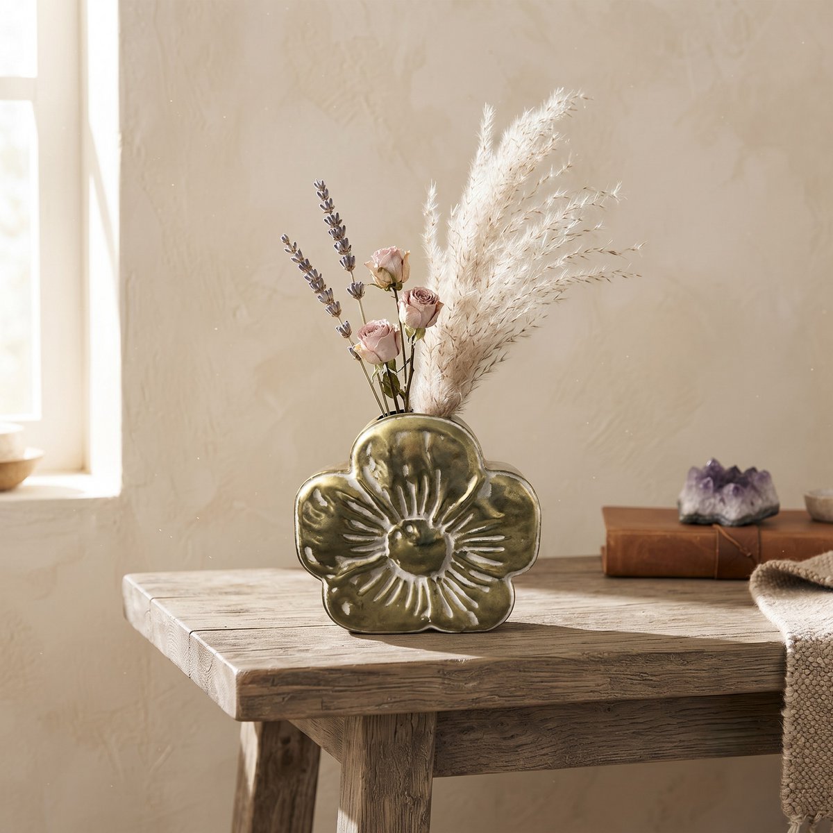 Gold metal flower vase 29x10.5x27.5cm