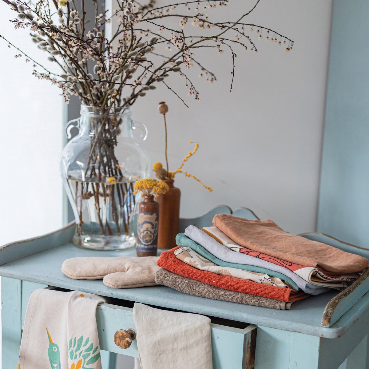Curl Terracotta Eyelet Hand Towel 50 x 50