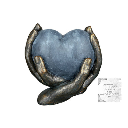 Sculpture "heart in hands" poly