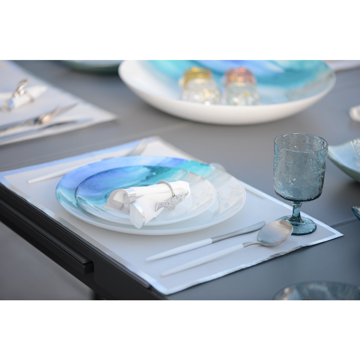 DISPOSABLE PLATE MAT 31.5x45CM WHITE AND SILVER ROLL 32 PCS