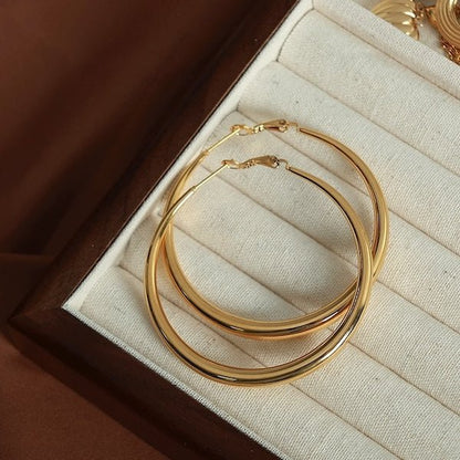 Chic Golden Hoop Earrings - New Moon Form